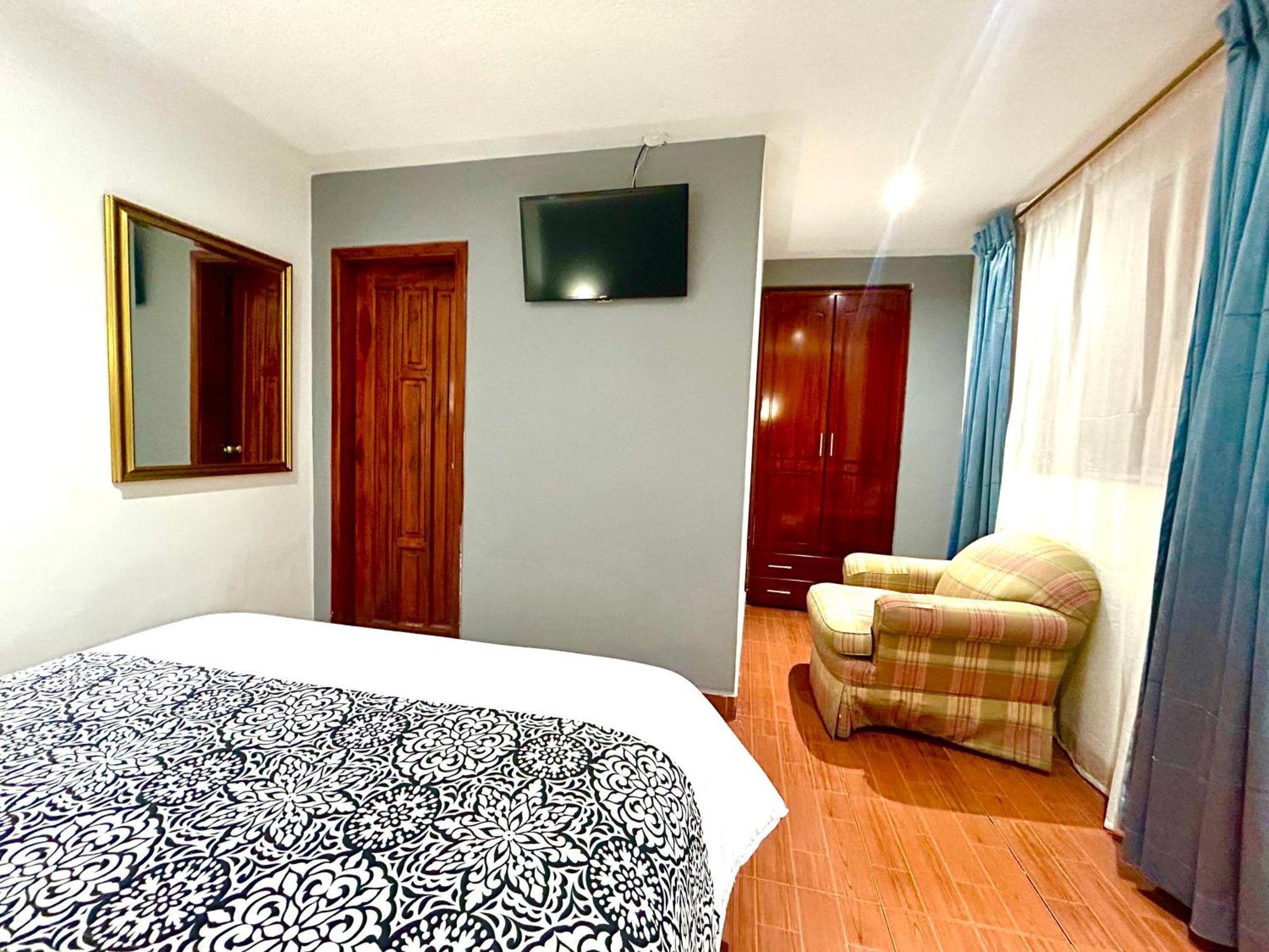 Accel Hotel La Quinta อิบาร์รา ภายนอก รูปภาพ